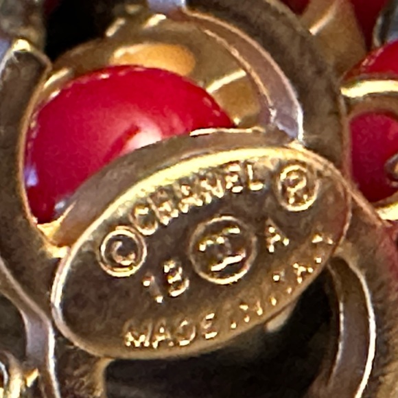 WOW POSHMARK - Authentic Chanel Superstar Red Silver Gold Iconic Necklace 52” - Picture 4 of 16